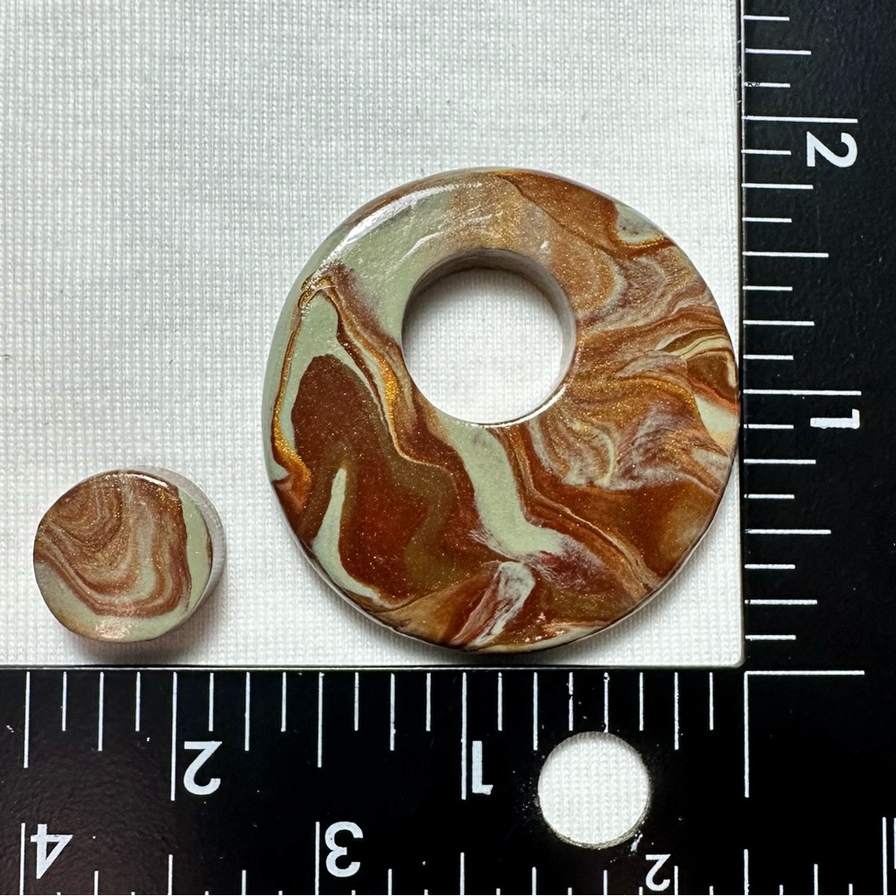 Swirled Circular Pendant Set
